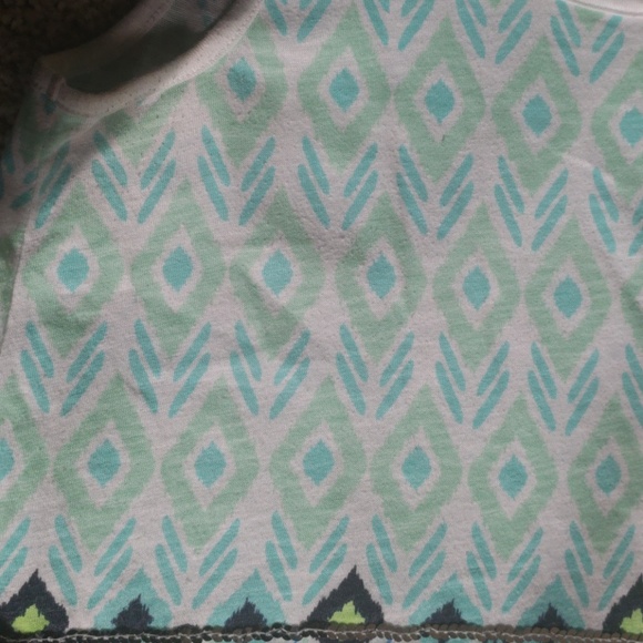 Sequined Patterned Tanktop - Picture 2 of 4